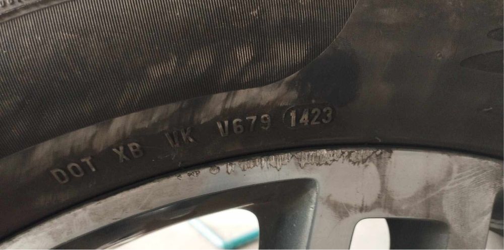 Летни гуми Пирели 295/40R21