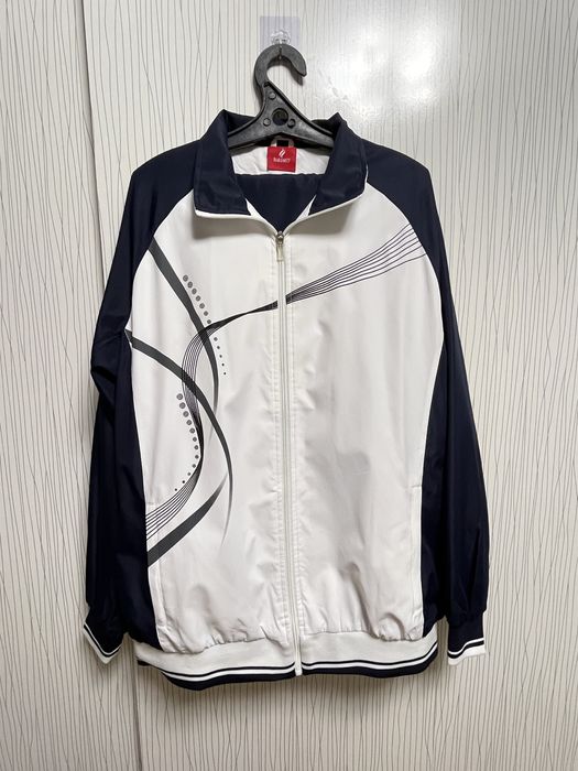 Мужской спортивный костюм