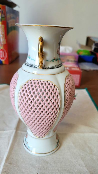 Vaze vintage lemn cinabru / cinabar sau portelan perforat