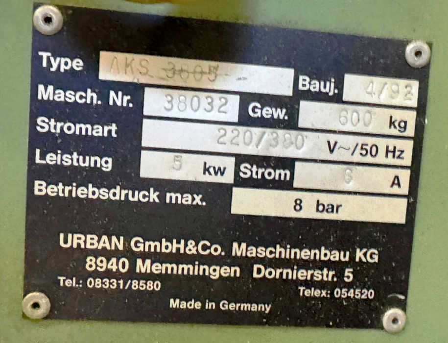 Залепваща машина URBAN