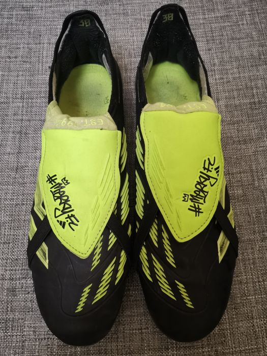 Ghete fotbal Adidas Predator Elite