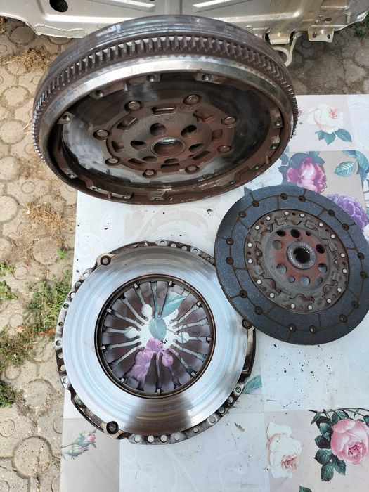 Ambreiaj masă dubla , cutie viteze pentru Octavia 1,9 tdi axr ,