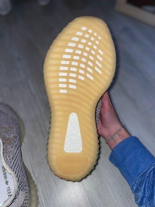 Yeezy 350v2 Ash Pearl