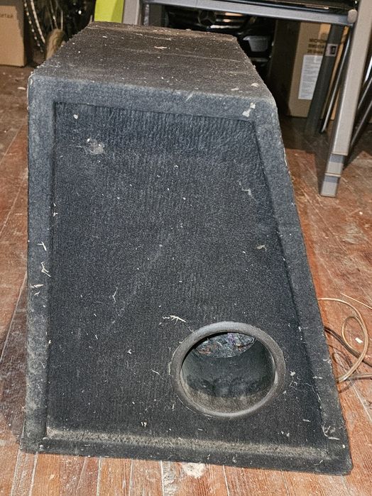 Продавам пасивен субуфер 12" Pioneer TS-W307D2