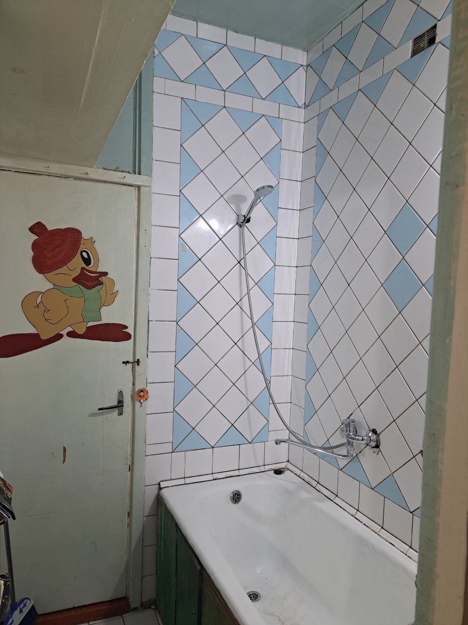 Продается квартира 2/2/5 на м.горького