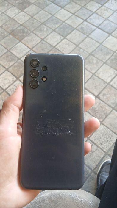 Samsung A13 holati orta