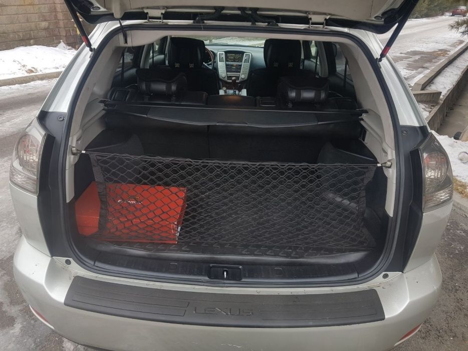 Шторки багажника на Lexus Rx