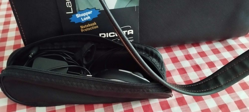 Кожена дамска чанта за лаптоп