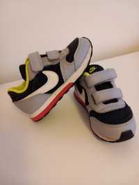 Детски обувки Nike 26