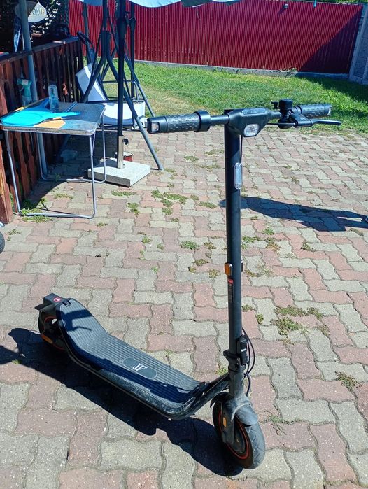 Trotineta nefunctionala, pentru reparație sau piese de schimb