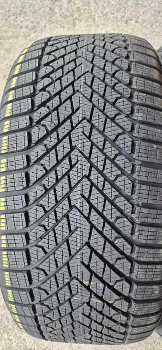 4 anvelope iarna Pirelli,fata 285/35/22,spate 315/30/22.Pret pe bucata