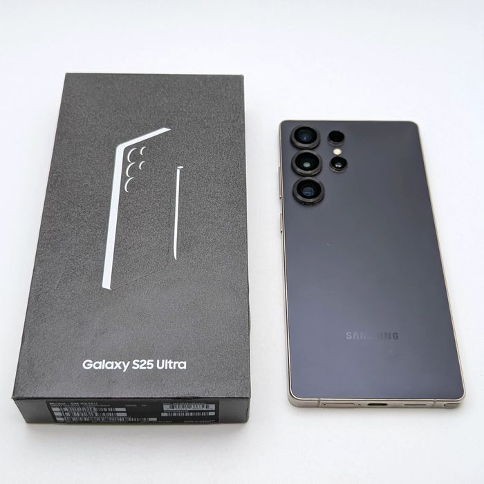 Samsung Galaxy S25 ultra Titanium Black