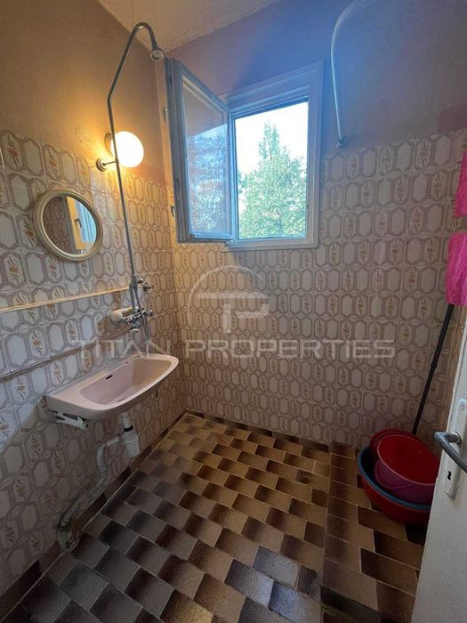 Продава се Тристаен апартамент в Пловдив, Кючук Париж - 82 кв.м за 1208 €/кв.м - Снимка #6