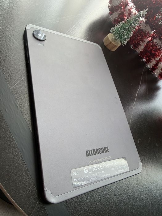 Tableta Aldocube 8GB Ram/256 , In stare buna , fara accesorii.