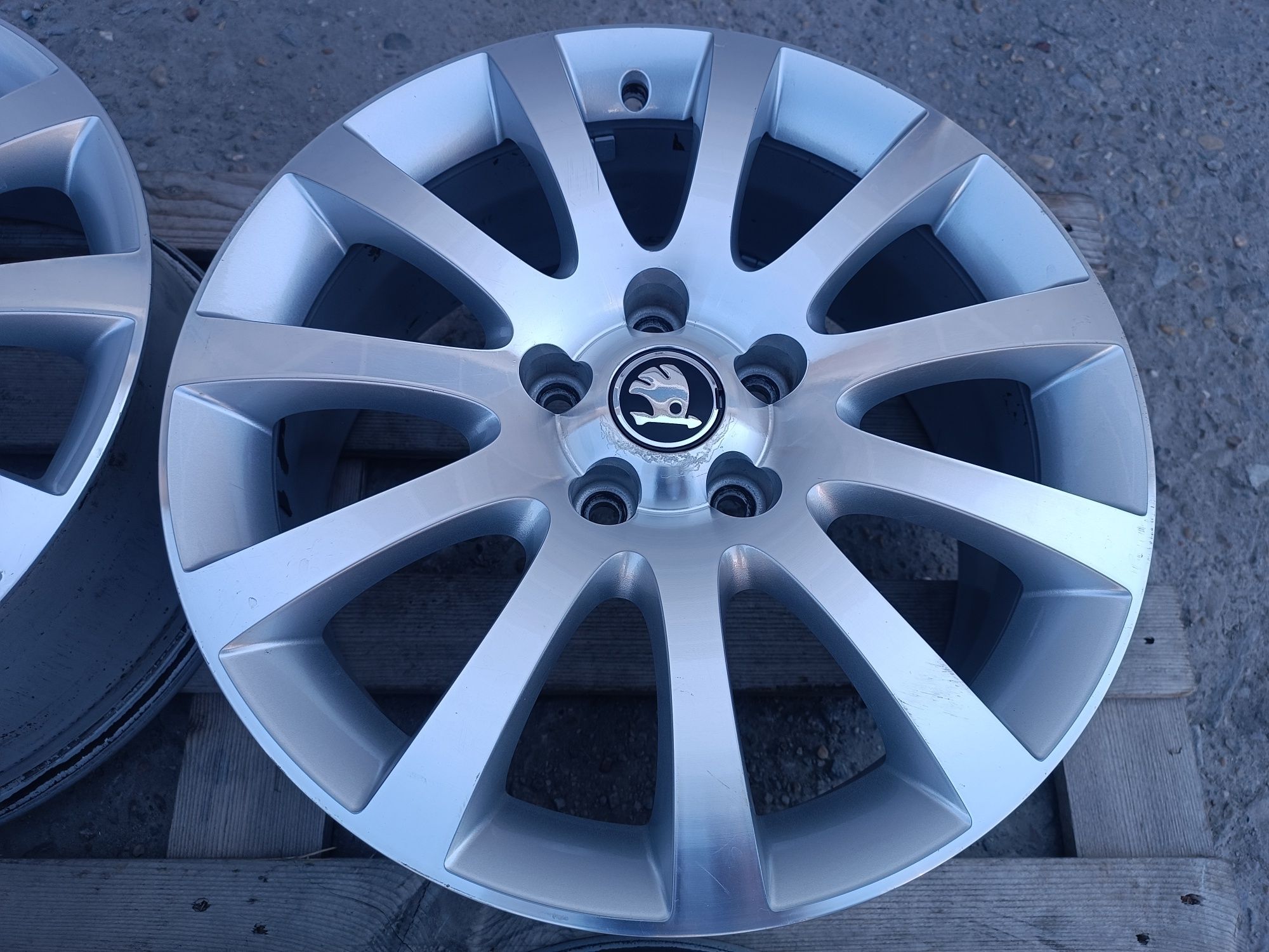 Лети джанти 17ки 5х112 Skoda