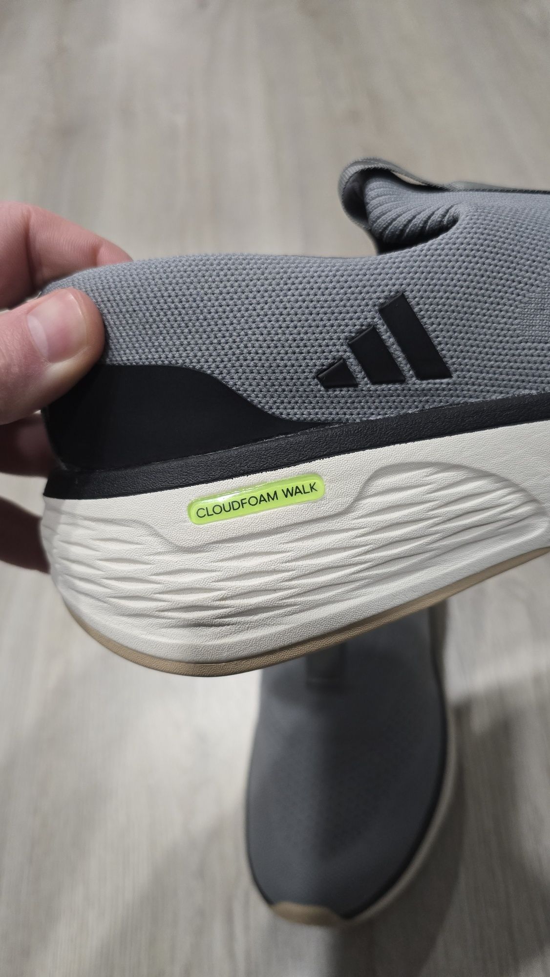 Маратонки Adidas 41 Нови!