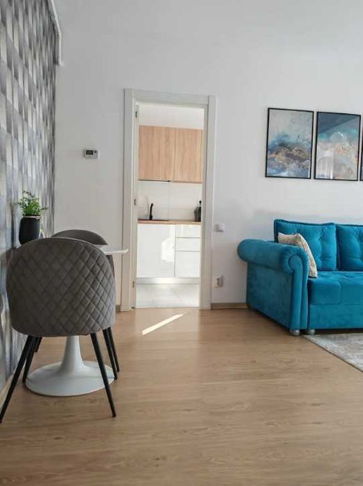 Дава се под наем Двустаен апартамент в Пловдив, Остромила - 61 кв.м за 306 € - Снимка #2