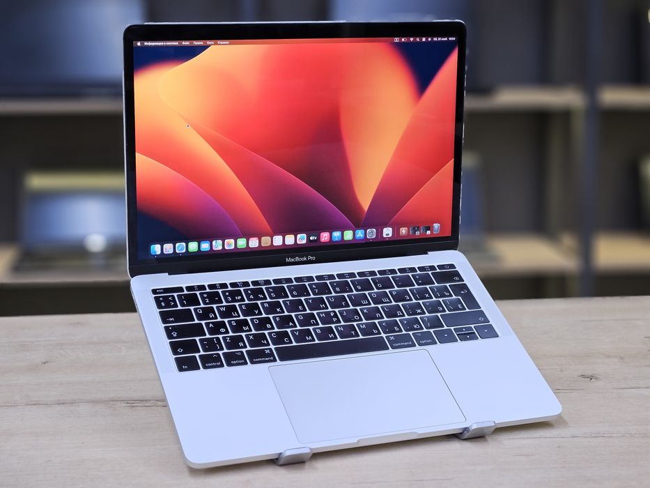 Шикарный ноутбук MacBook Pro 13 2017 - Core i5/8GB/SSD 128GB