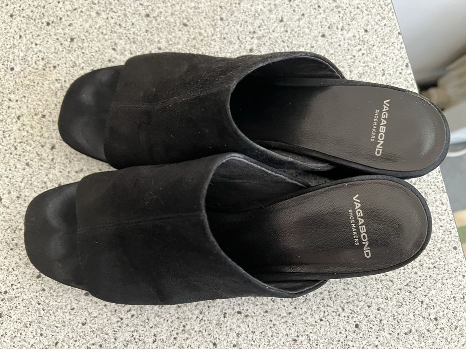 Дамски чехли естествен велур Vagabond