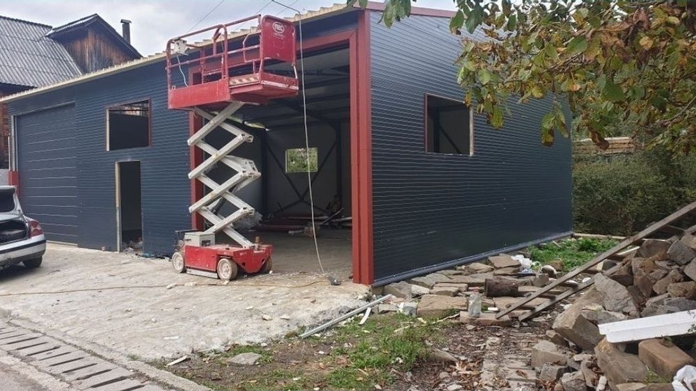 Vând structură metalică 10×20×4h