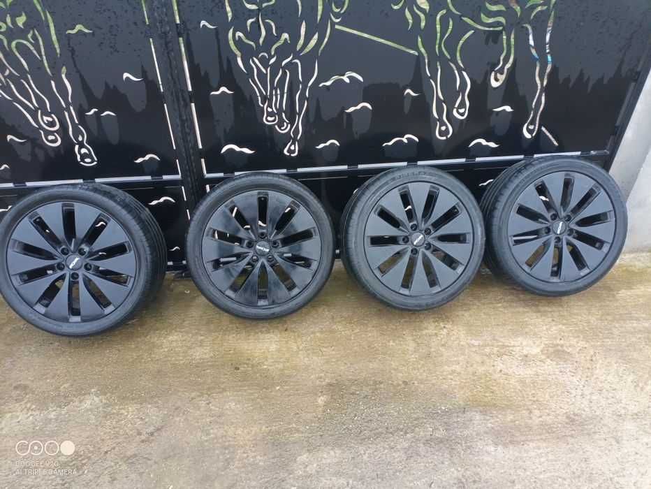 Jante 5×112 R18 cu cauciucuri ramflet