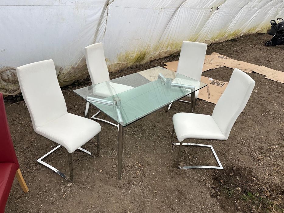 Masa sticla cu scaune
