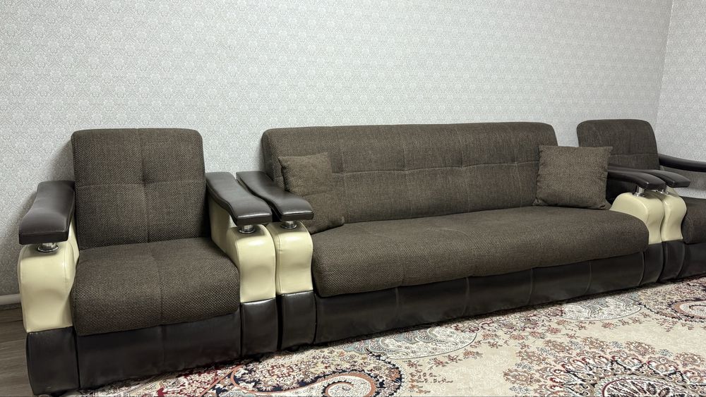 Диван с креслами