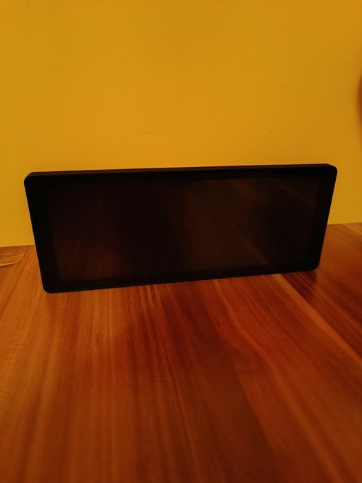 Portable car player (Android/Apple)