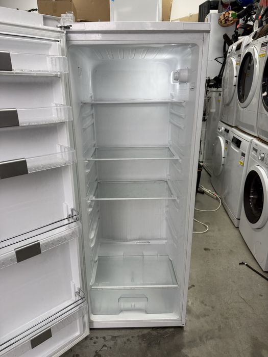 Хладилник GRAM като нов