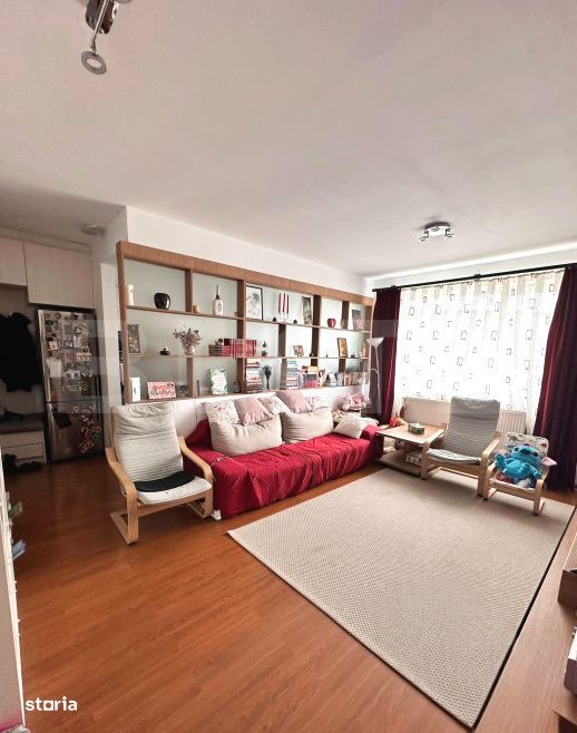 Apartament spatios 3 camere, balcon si parcare, etaj 3/3, zona Stadion