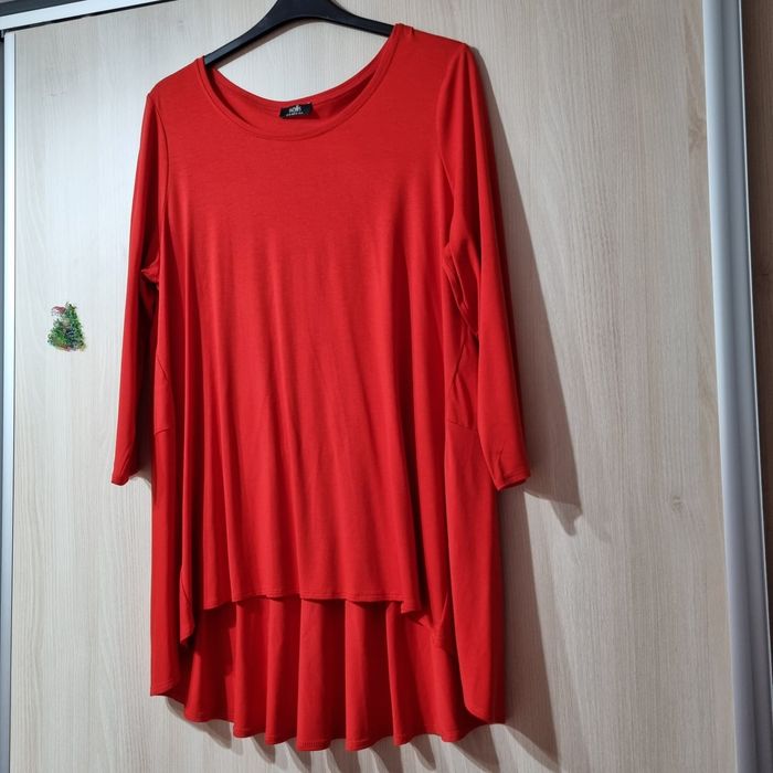 Tunica rosie cu coada marime mare 48-50