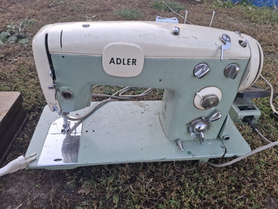 Vand masina de cusut Adler 489A cu defect