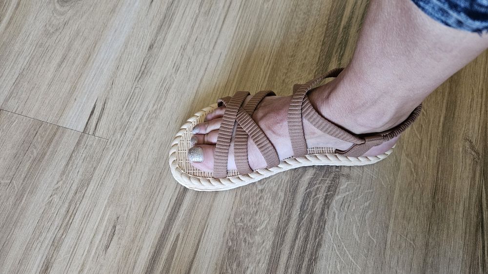 Дамски ежедневни сандали