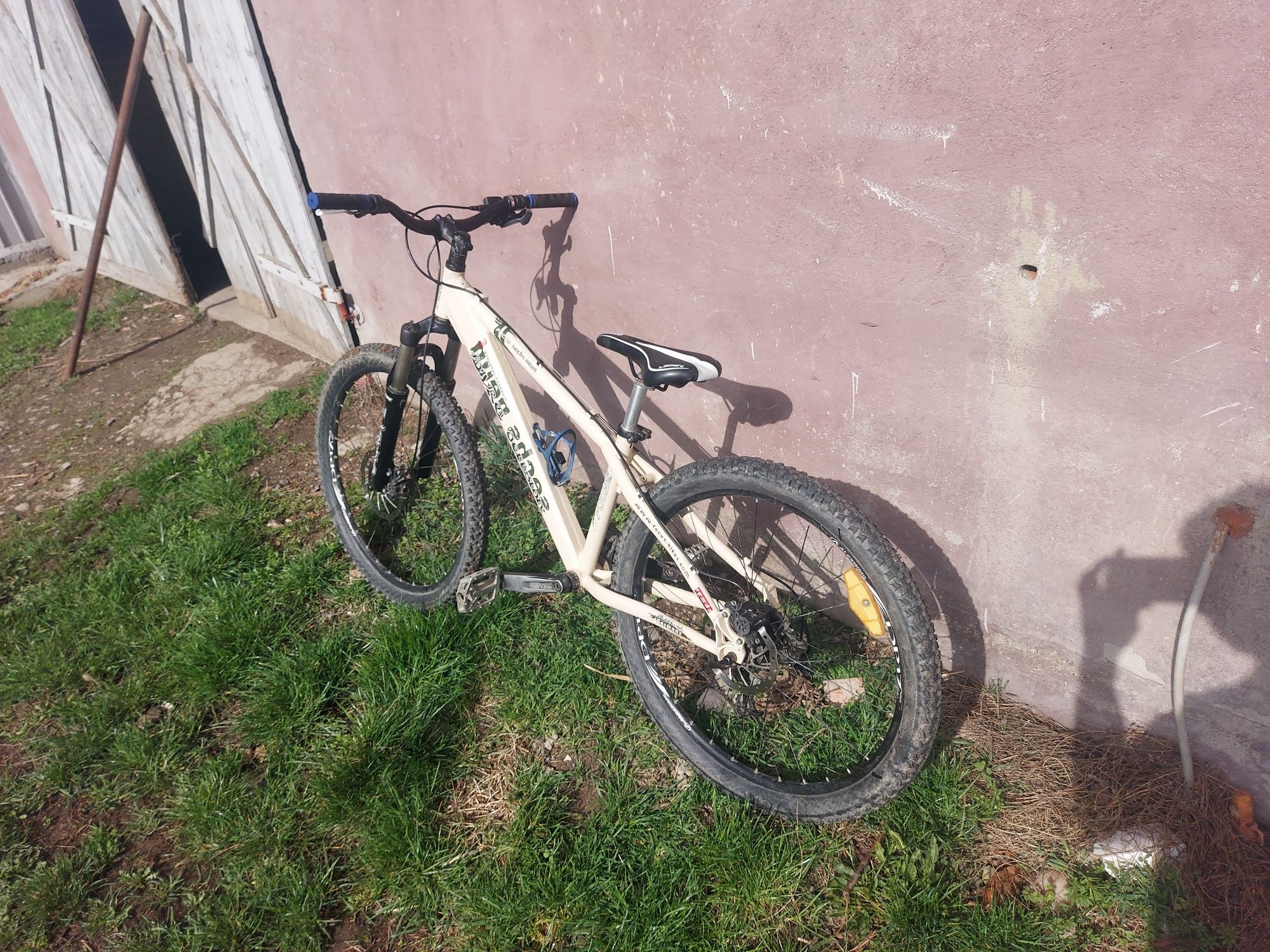 Bicicleta Dirt jump