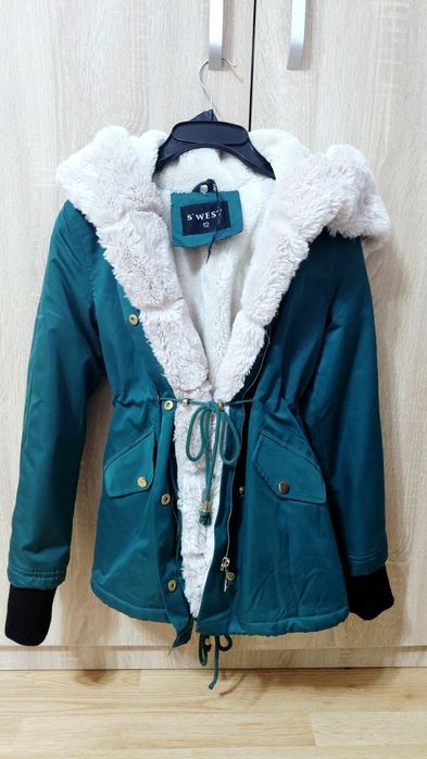 Geaca verde cu blăniță