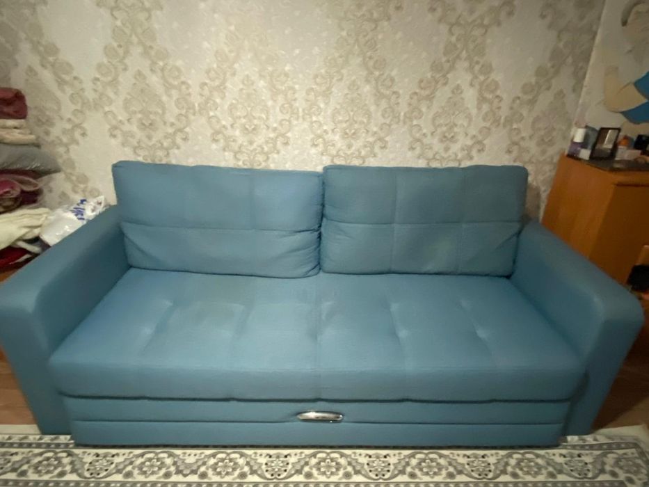 Продам диван 90×180