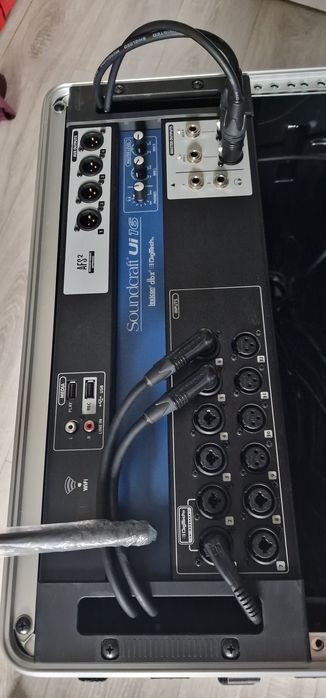 Mixer digital Soundcraft UI16 varianta Harman Kardon