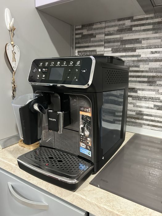 Espressor automat Philips seria 4300 Ep4349/70, lattego, 8 bauturi