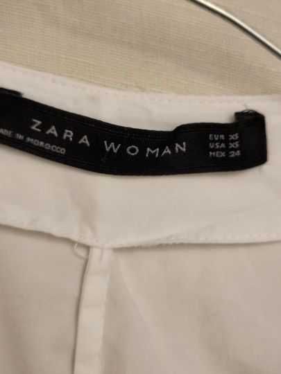 Bluza alba eleganta de la Zara mar XS