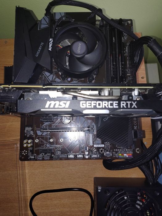 Placă de bază Gigabyte B450 Gaming X V2 (nu salvează setările)