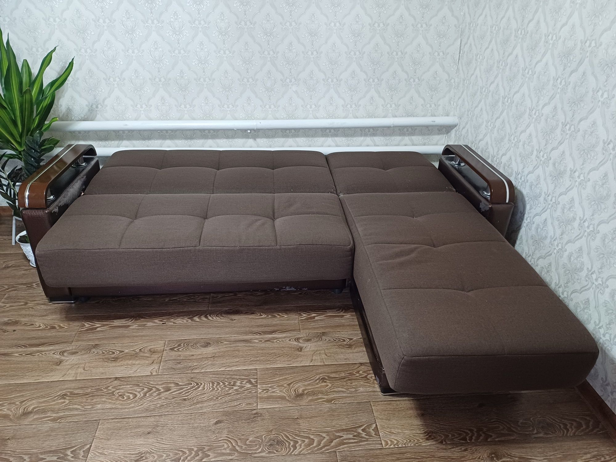 Продам угловой диван