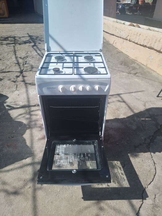 Aragaz cu 4 ochiuri s usatre   usa termopn si toc cu geam termopan