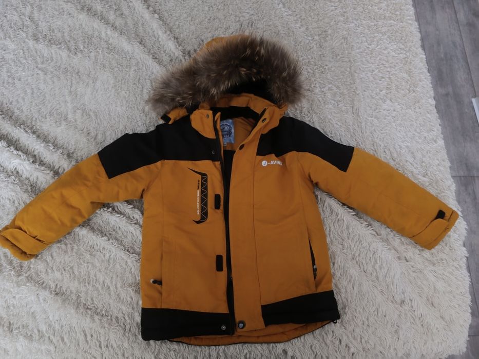 Продам зимнюю куртку на мальчика