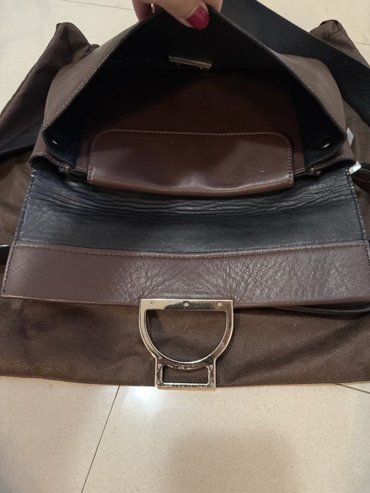 Кожена чанта Coccinelle Arlettis– оригинал