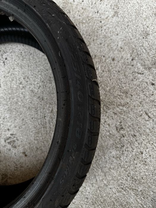 Pirelli Sottozero 225 40 18