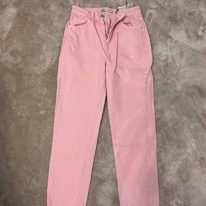 FLASH SALE! Zara Super High Waist Straight Leg Jean