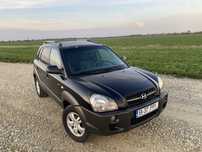 Hyundai Tucson 2.0 diesel 4x4 140cp Piele perforata / Trapa / Climă
