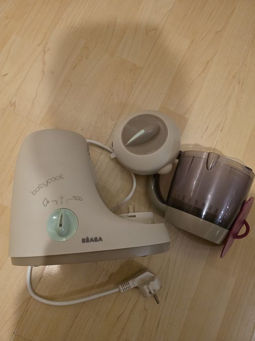 Уред за готвене на пара за бебе Beaba