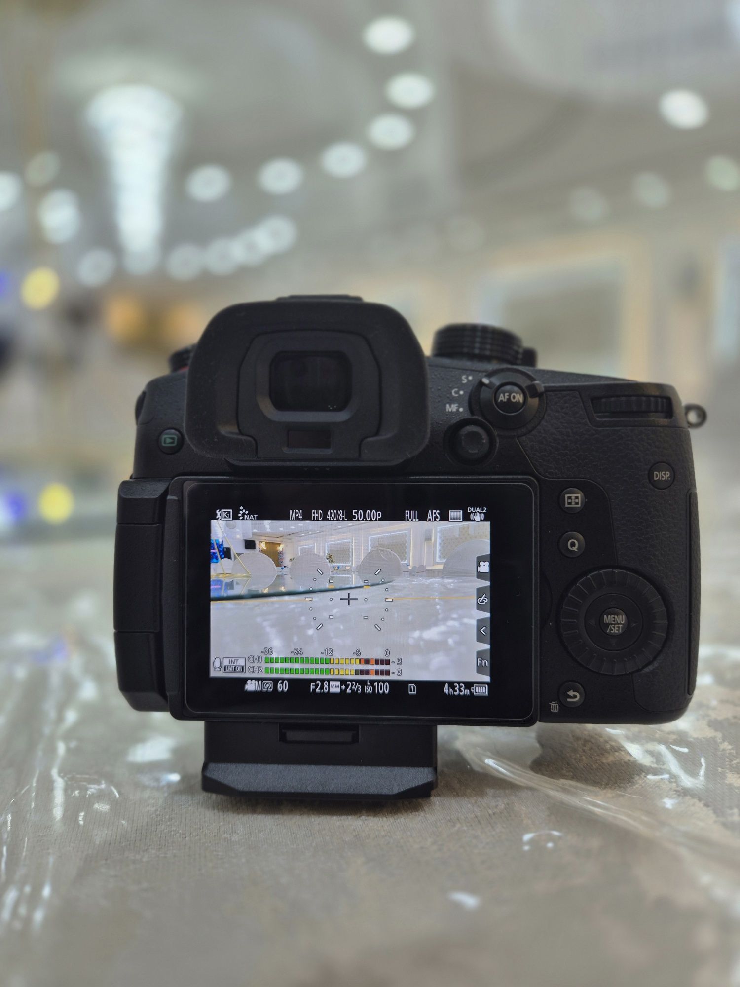 Gh5 II + 12-35 g x vario f 2.8 II 
- 4 зарядное устрой