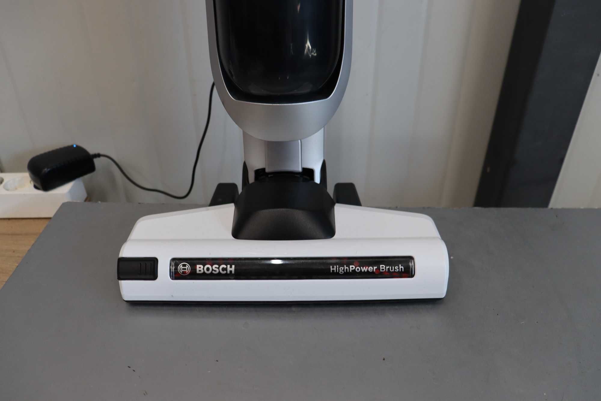 Безжична прахосмукачка Bosch BCH6ATH25 Athlet, ел. четка, 25.2V